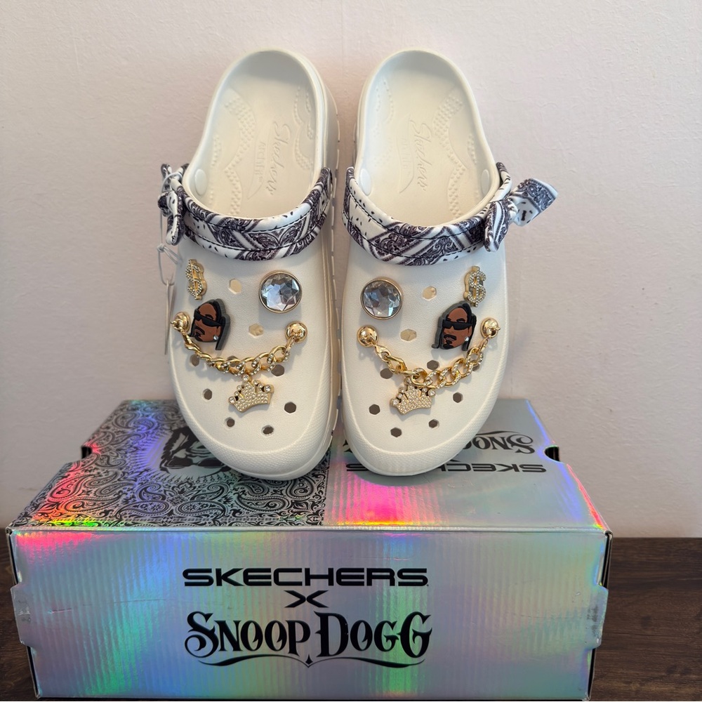 Skechers x Snoop Dogg  Arch Fit - Rolling Glitz (or Rolling N Gold) 11 NWT